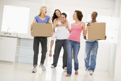 Removal truck hire service for a Canary Wharf residential move