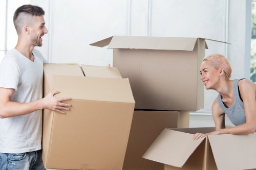 Residential and commercial moving support in Canary Wharf
